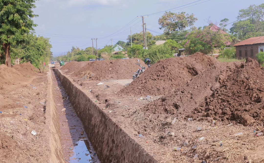 Le Premier ministre constate de bons progrès dans le projet de route Spencon-Mabogini-Kahe-Chekereni de 31 km
