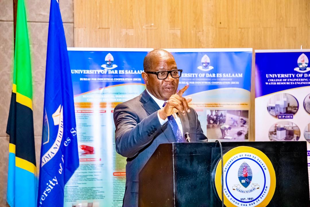 Le ministre appelle les étudiants de l'UDSM à innover pour des solutions d'infrastructure