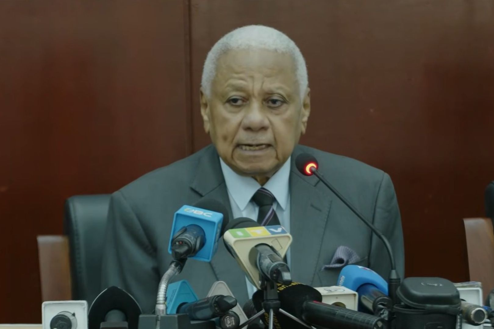 La Commission Chande souligne le danger de l'intolérance envers les opinions divergentes