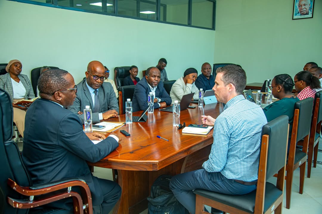 La Tanzanie et le PNUD s'associent pour connecter l'électricité au siège du ministère de l'Énergie