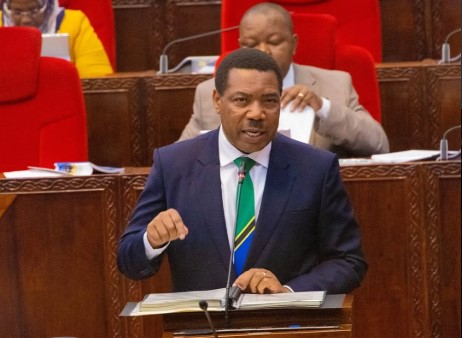 Le Premier ministre envisage des réformes majeures pour harmoniser les structures salariales du secteur public-privé