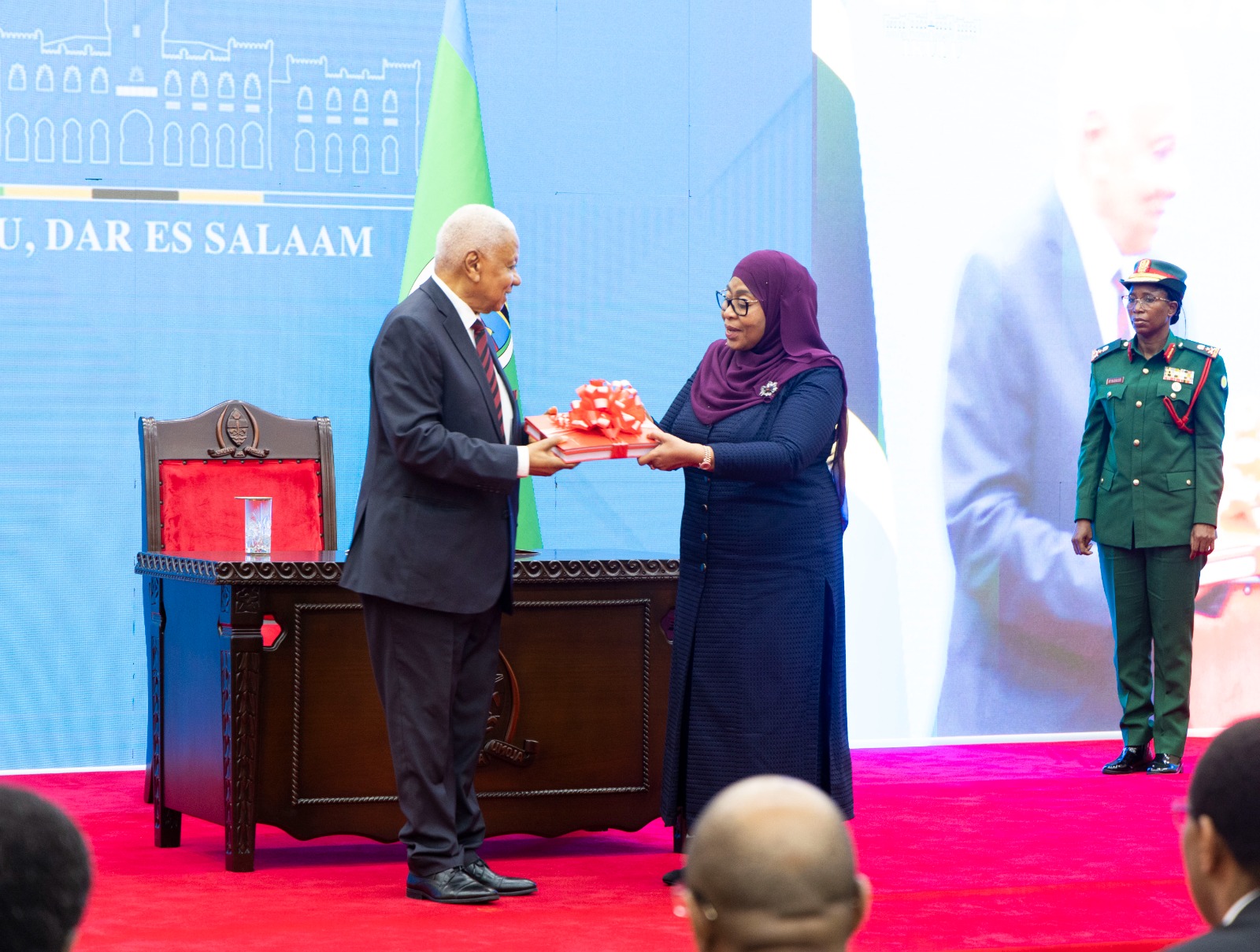 RAPPORT DE LA COMMISSION D'ENQUÊTE : Étapes vers la guérison nationale