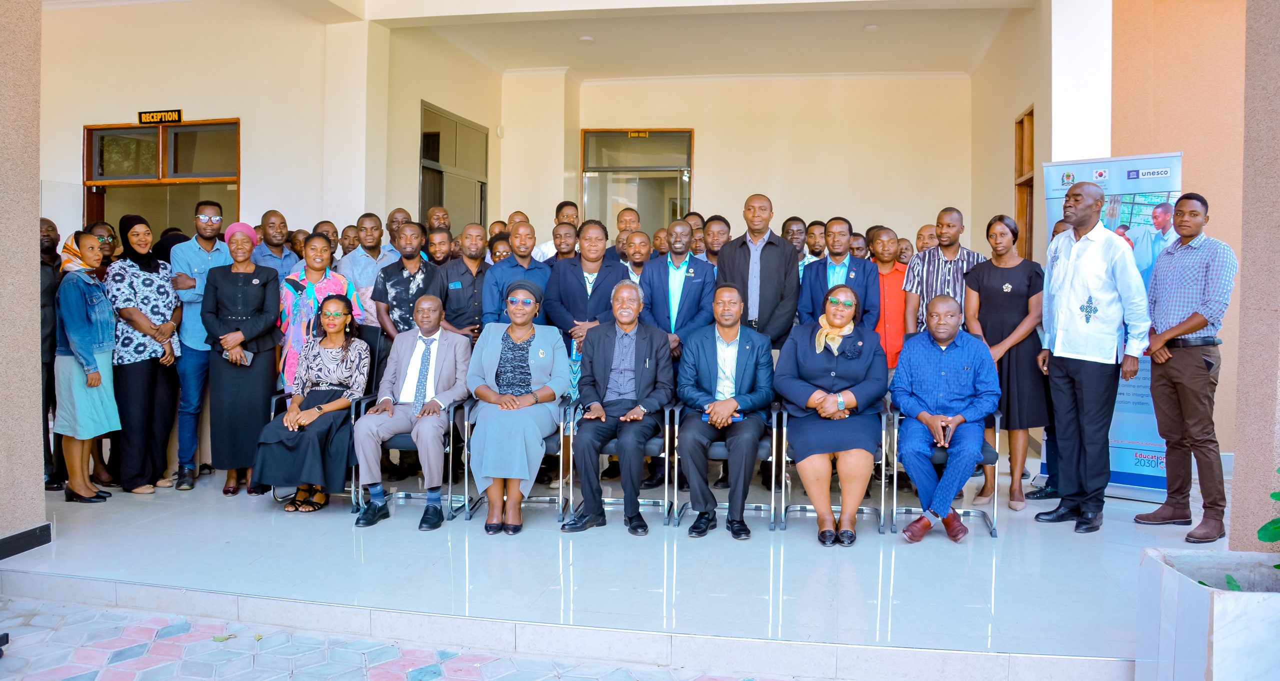 La Tanzanie encourage les compétences numériques des enseignants