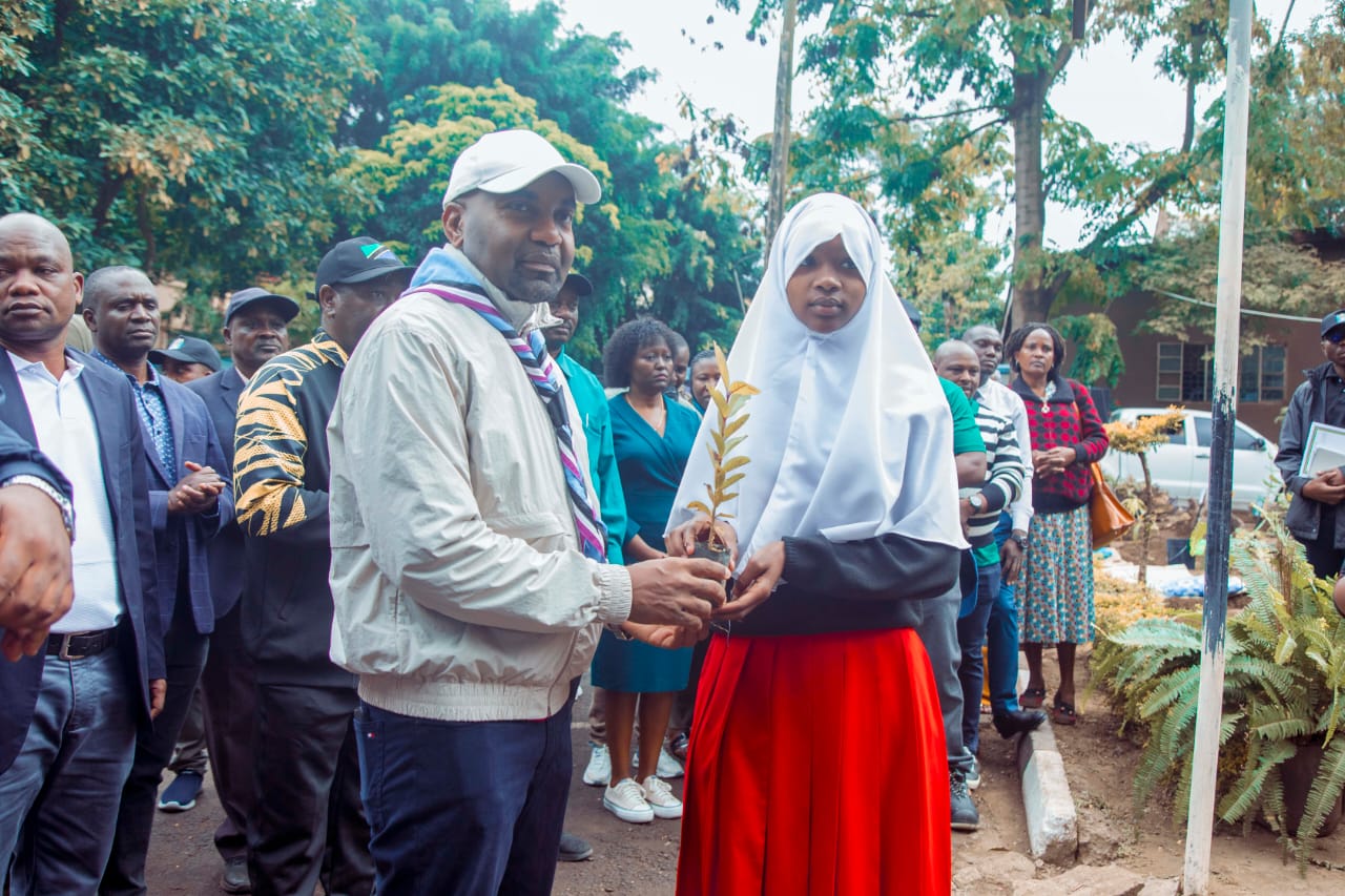 La Tanzanie renforce son industrie du recyclage des déchets pour relever les défis environnementaux et créer des emplois