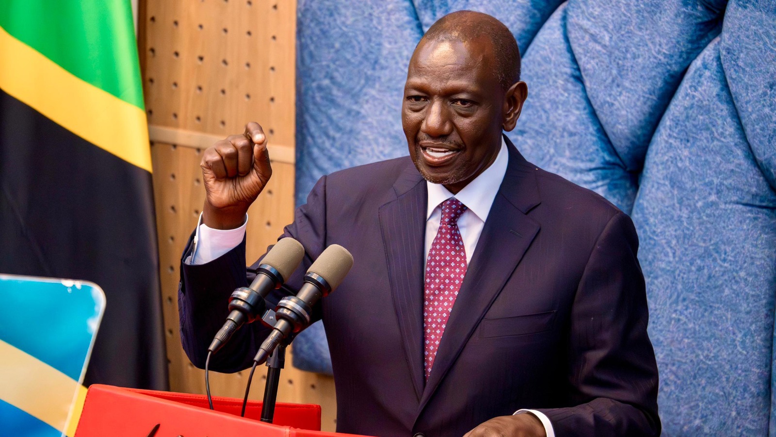 Ruto salue le projet électrique de 400 kilovolts qui cimente les liens entre le Kenya et la Tanzanie dans le secteur énergétique