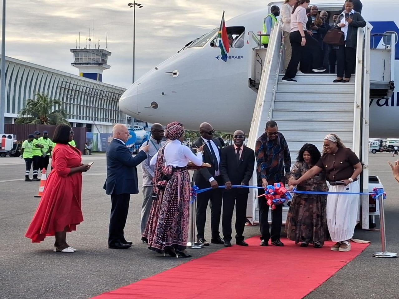 Airlink de SA lance des vols directs vers l'aéroport Abeid Karume modernisé