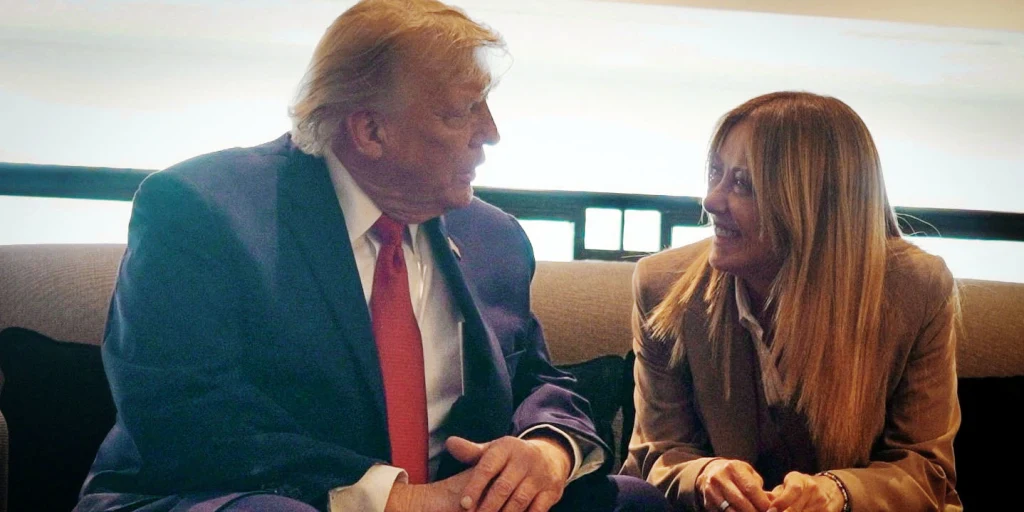 Italie et le Premier ministre Meloni critiquent Trump pour avoir affirmé qu'elle avait « supplié » de prendre une photo avec lui
