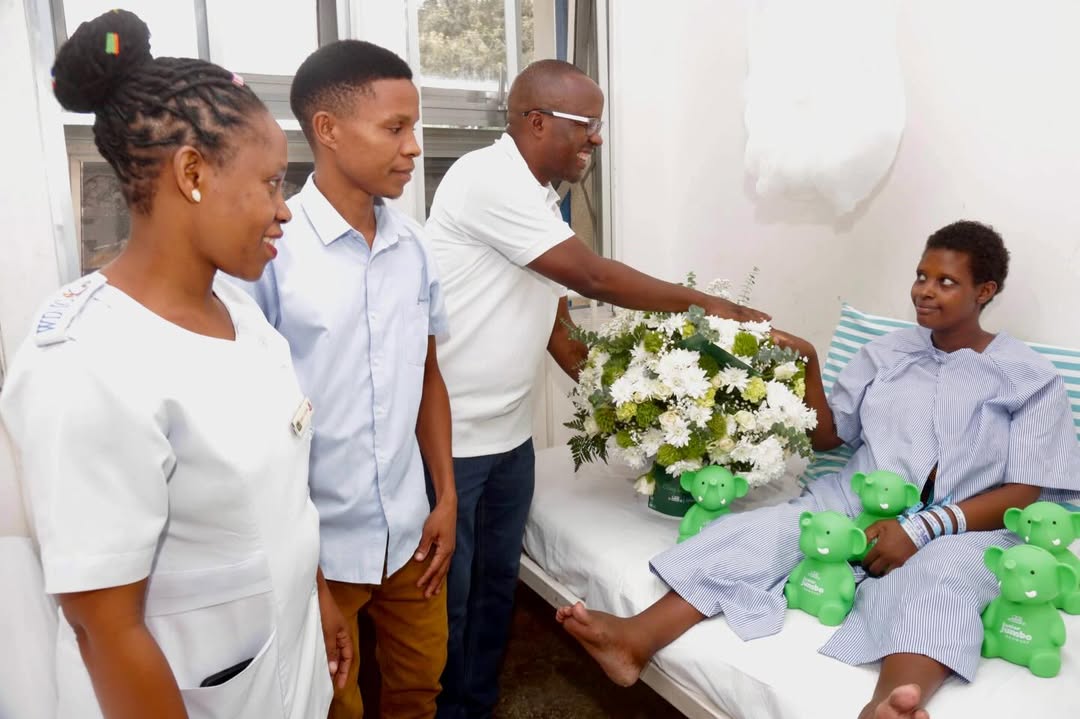 Le CRDB soutient une famille dotée de quintuplés