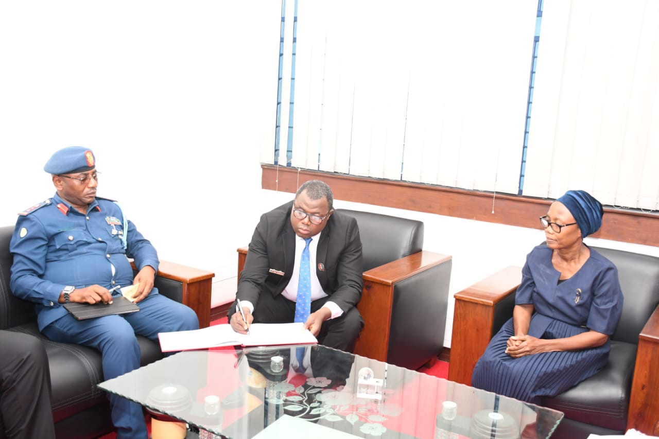 Le Centre Dr Salim pour les relations étrangères accueille une délégation de l'armée de l'air nigériane