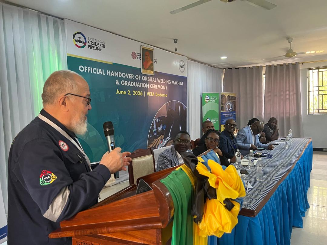 Les jeunes Tanzaniens sont équipés pour les futurs emplois du secteur de l’énergie grâce au programme EACOP