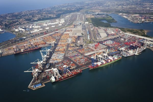 Le port de Bagamoyo prend forme