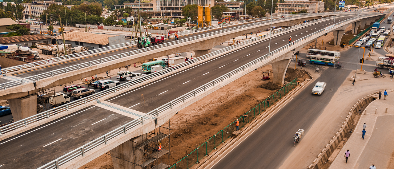 Route de Morogoro et projets de ponts pour stimuler l'économie