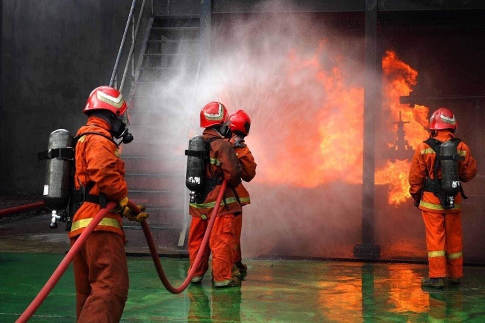 Un don allemand renforce les services d'incendie du Kilimandjaro