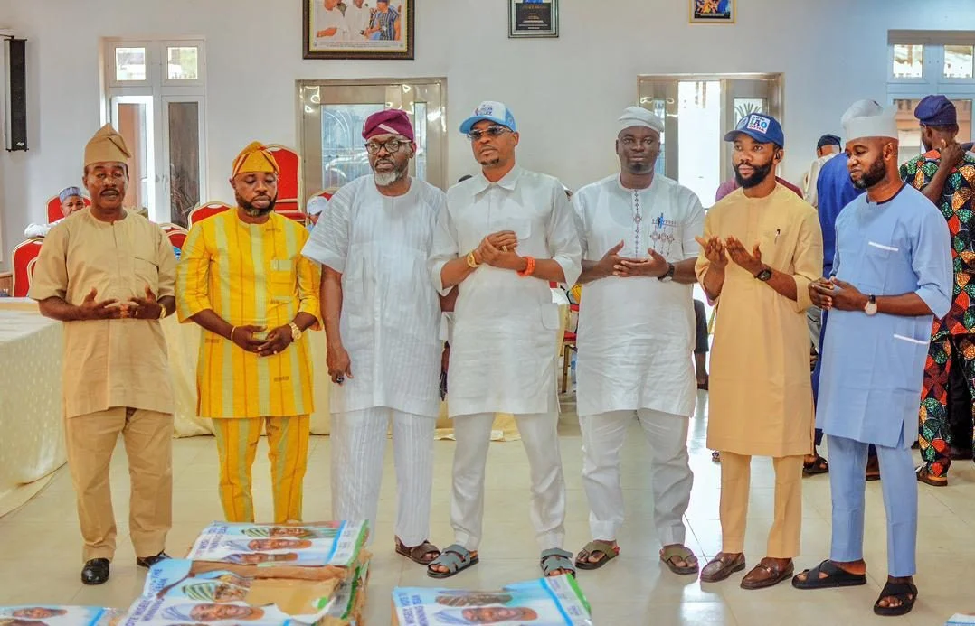 2027 : Shina Peller rallie les candidats de l'APM d'Oyo Nord et les principaux dirigeants lors d'une réunion stratégique