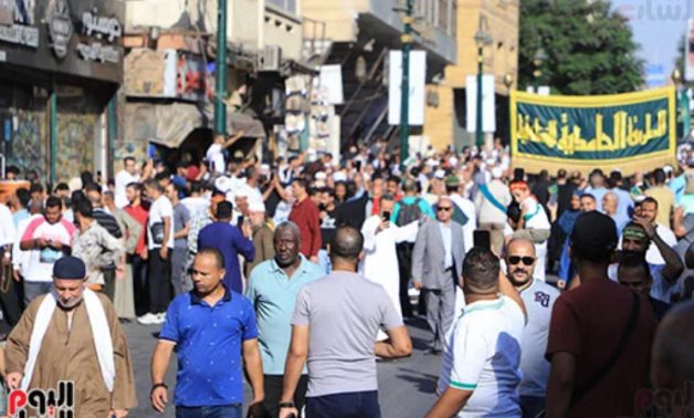 Des milliers de personnes participent à la marche soufie célébrant Al-Mawlid Al-Nabawi