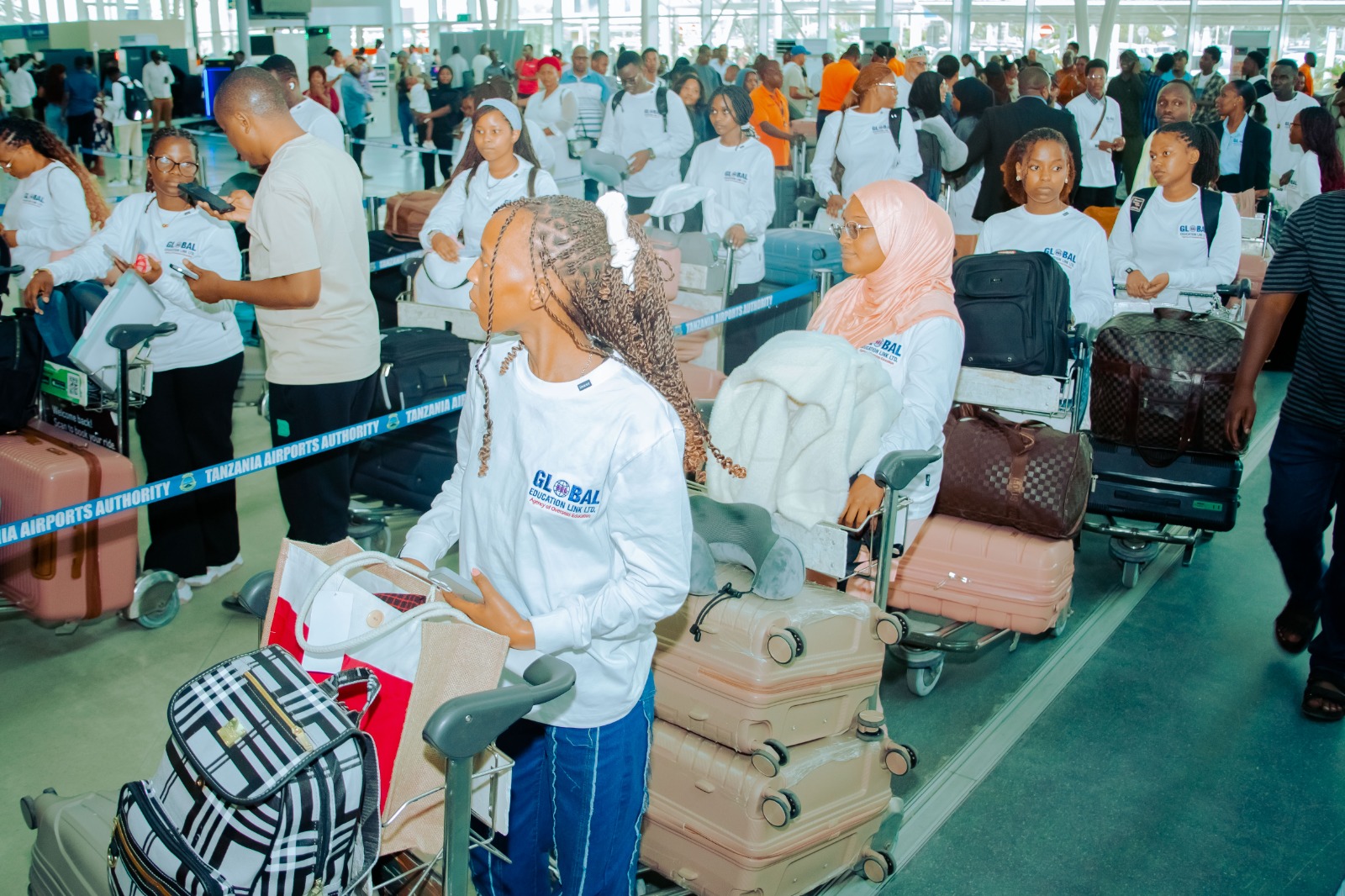 GEL ouvre des parcours d'éducation mondiale pour les étudiants tanzaniens