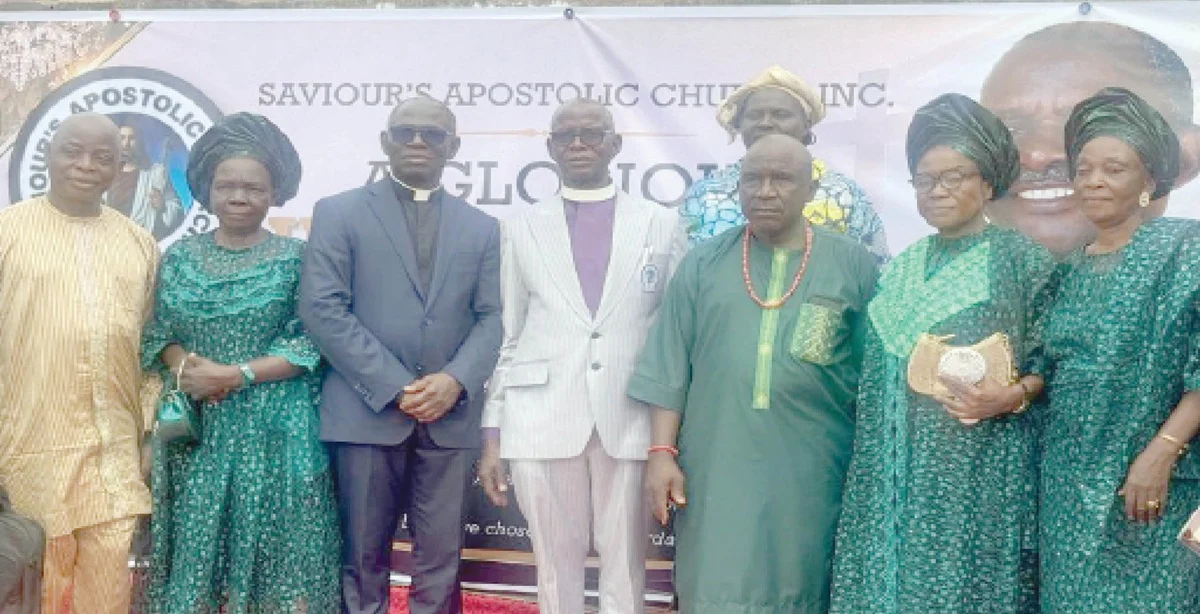 L'apôtre Rotowa a inauguré le poste de président de l'Église apostolique du Sauveur