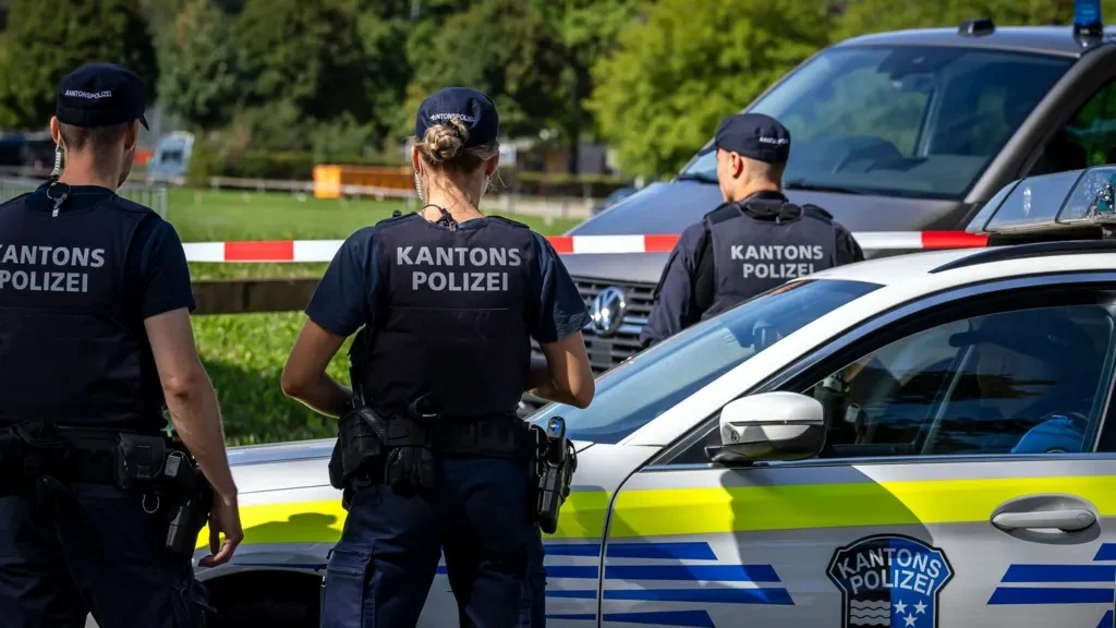 Un Suisse arrêté après la mort d'une femme dans une fusillade rave