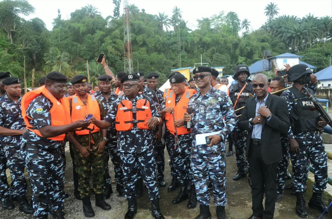 Cross River : la police lance une opération maritime contre la piraterie et la contrebande