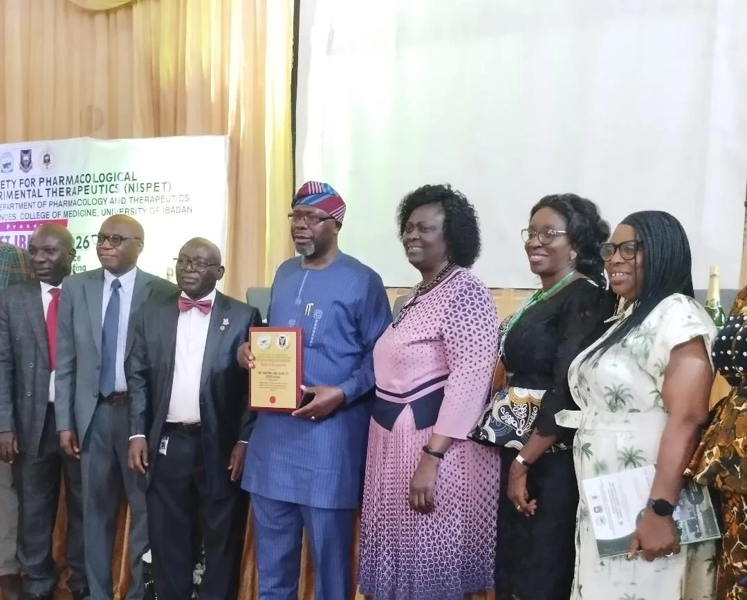 Le Nigeria doit prendre sa place dans la science mondiale — UI VC