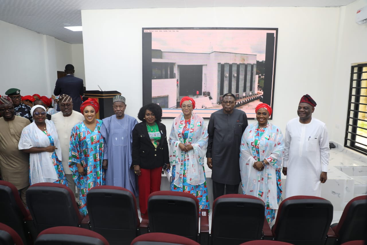 L'épouse de Tinubu inaugure un centre numérique TIC d'un milliard de naira à UNICROSS