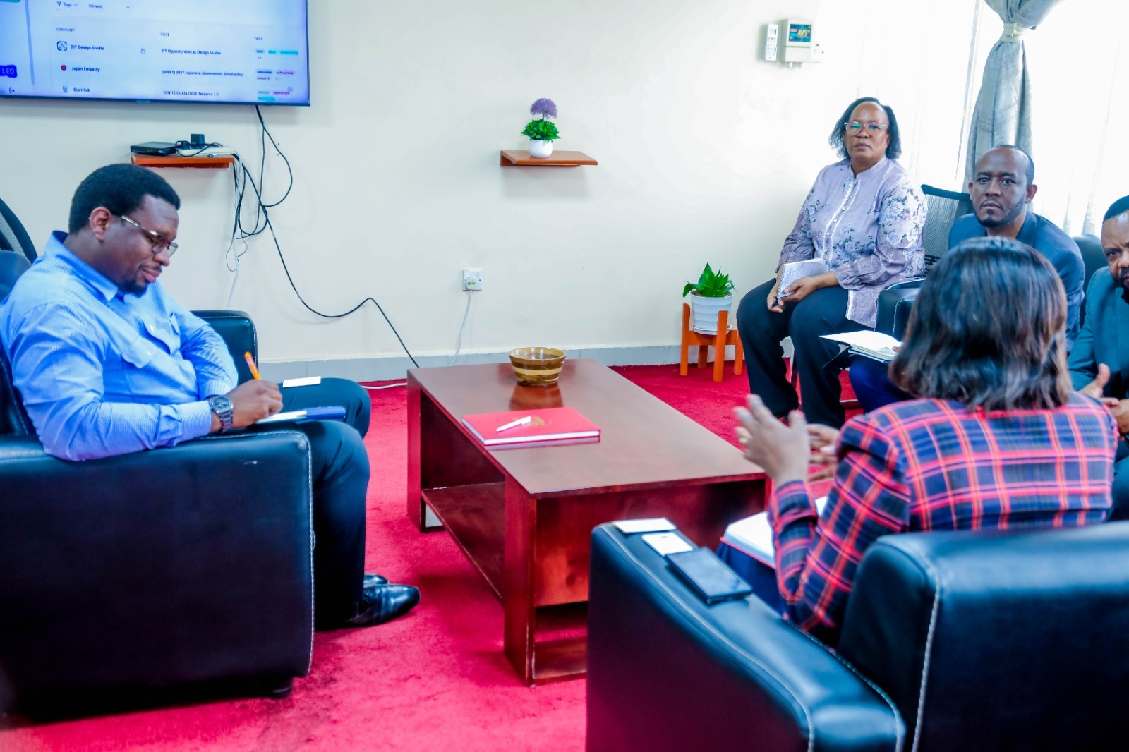 Dodoma appelle le TNCC à impliquer les entreprises pour que la Tanzanie atteigne ses objectifs de la Vision 2050