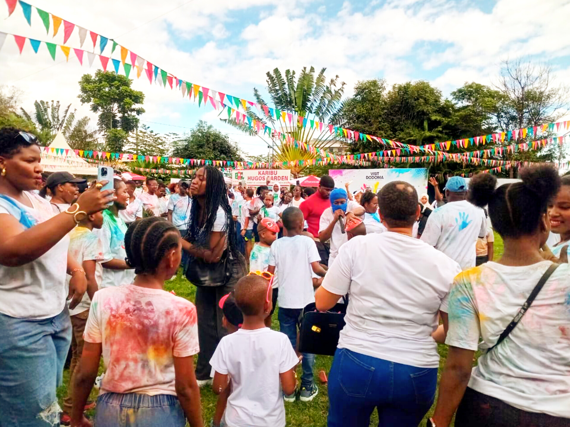 Profitez du Moshi Color Festival car il allie divertissement et tourisme